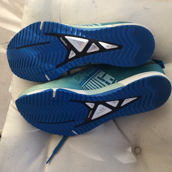 Reebok Crossfit athletic shoes. Women’s size 9. - Picture 2 of 4